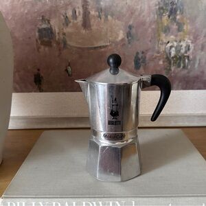 Bialetti Small Silver Moka Cafe Stovetop Espresso Maker - 4 cups aprox.